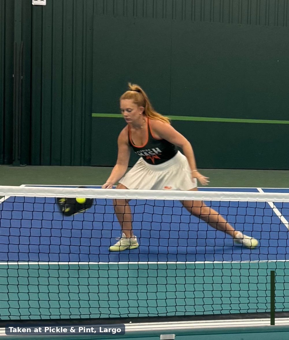 Paula Rives at the net at Pickle & Pint, Largo